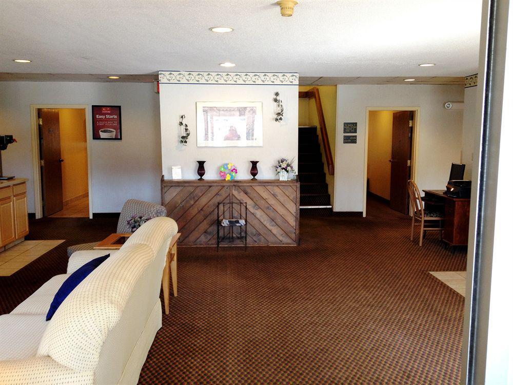 Econo Lodge Painted Post - Corning Exterior photo